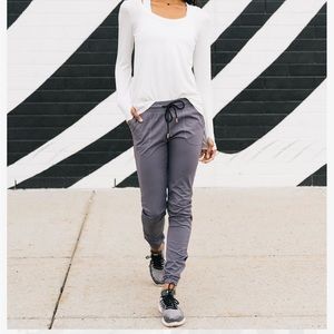 ZYIA Activewear Gray Peak Zipper Jogger